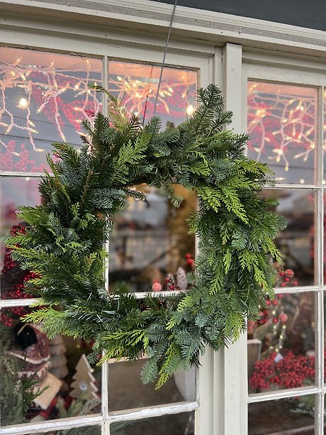 16\" Wreath